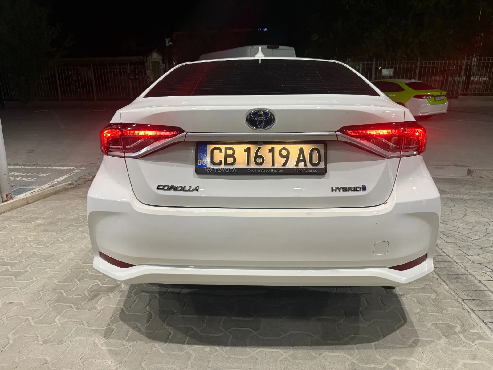 Toyota Corolla Седан/хибрид, снимка 7 - Автомобили и джипове - 56273987