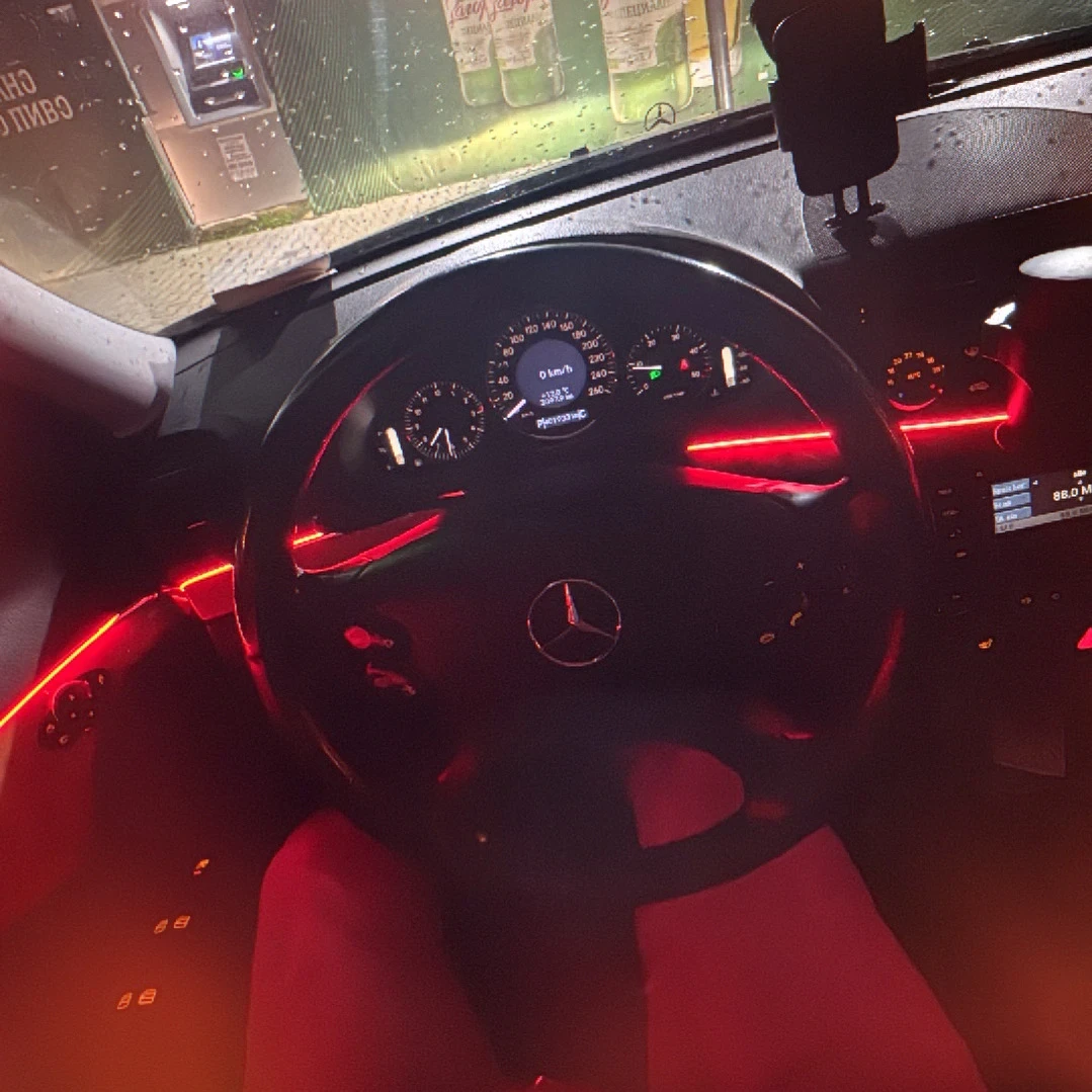 Mercedes-Benz E 220, снимка 4 - Автомобили и джипове - 56510696
