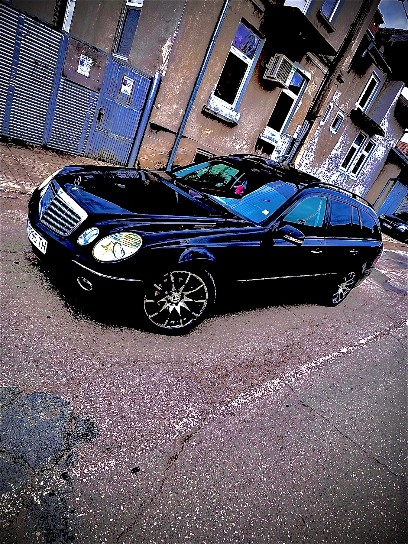 Mercedes-Benz E 220, снимка 2 - Автомобили и джипове - 56510696