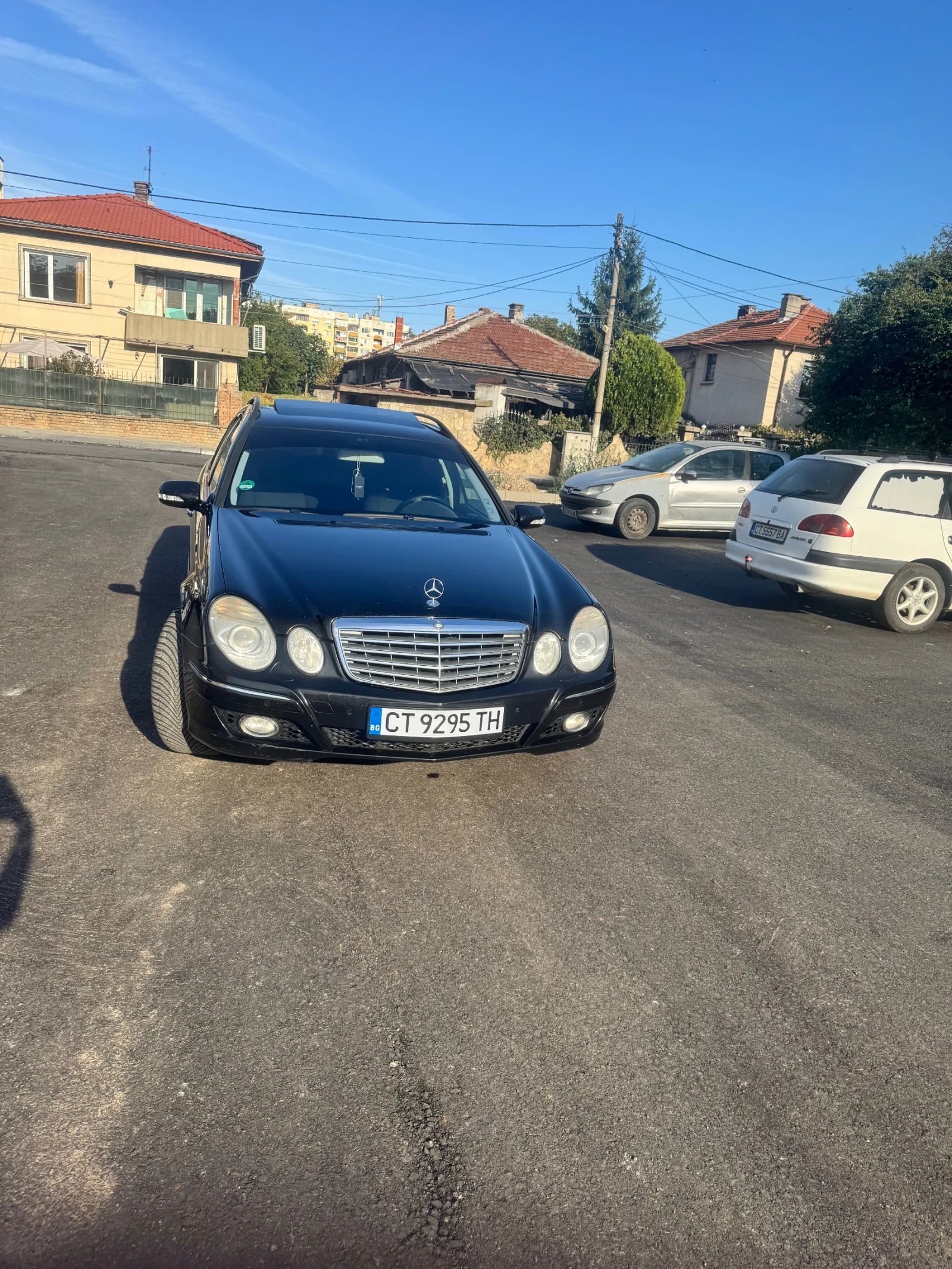 Mercedes-Benz E 220, снимка 5 - Автомобили и джипове - 56510696