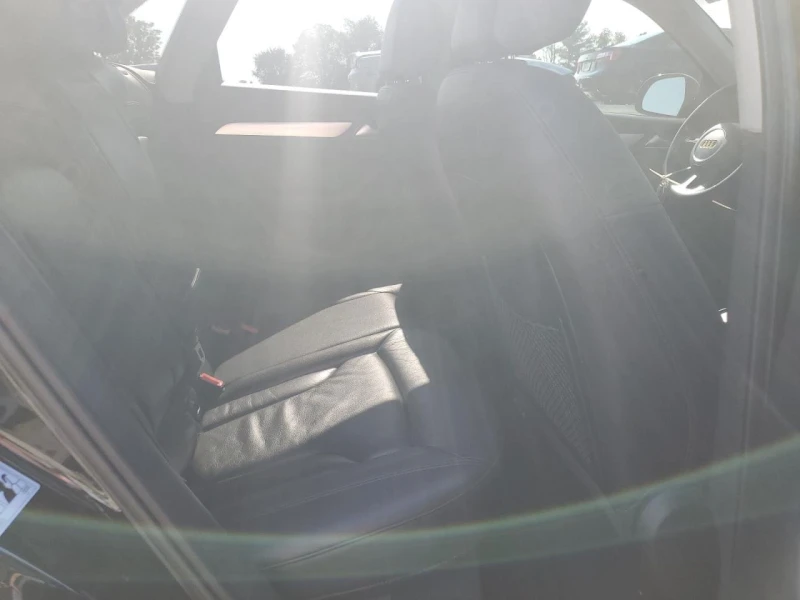 Audi Q3, снимка 11 - Автомобили и джипове - 52240901