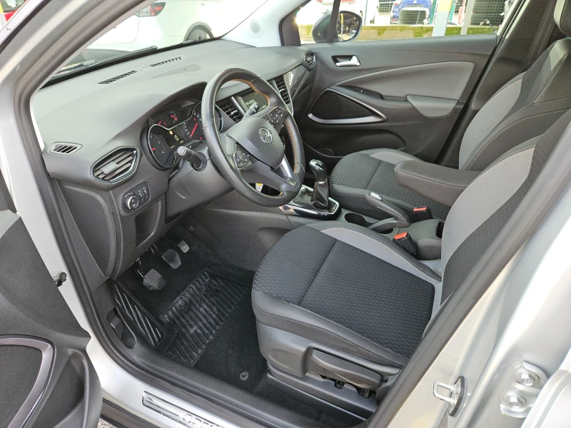 Opel Crossland X 1.6CDTI/COSMO/BLACK FRIDAY/LED/КАМЕРА/NAVI/БЛУТУТ, снимка 9 - Автомобили и джипове - 52481484