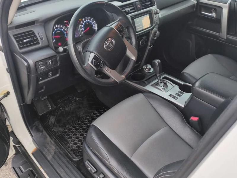 Toyota 4runner * SR5 * CARFAX * БЕЗ ПЪРВОНАЧАЛНА ВНОСКА, снимка 5 - Автомобили и джипове - 52641171