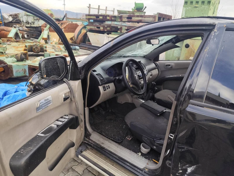Mitsubishi L200, снимка 5 - Автомобили и джипове - 53037453
