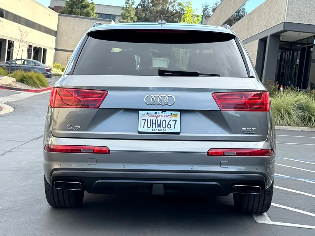 Audi Q7 PRESTIGE* BLACK OPTIC* MATRIX* DISTRO* 7МЕСТА* ПАН - изображение 6