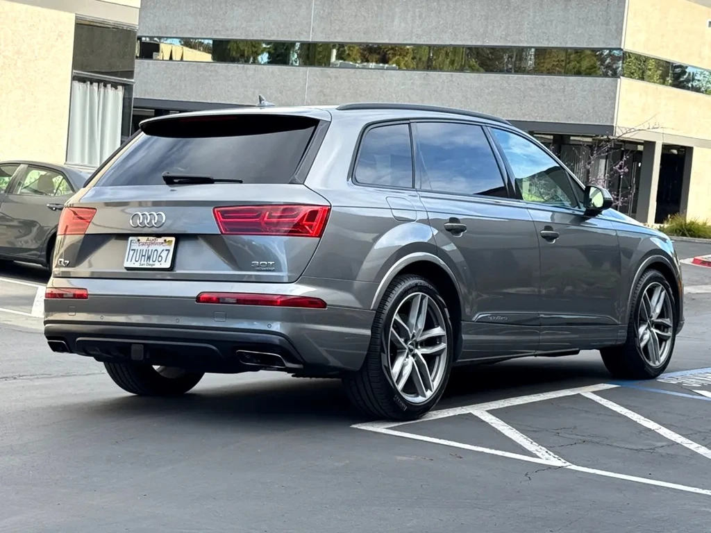 Audi Q7 PRESTIGE* BLACK OPTIC* MATRIX* DISTRO* 7МЕСТА* ПАН - изображение 4