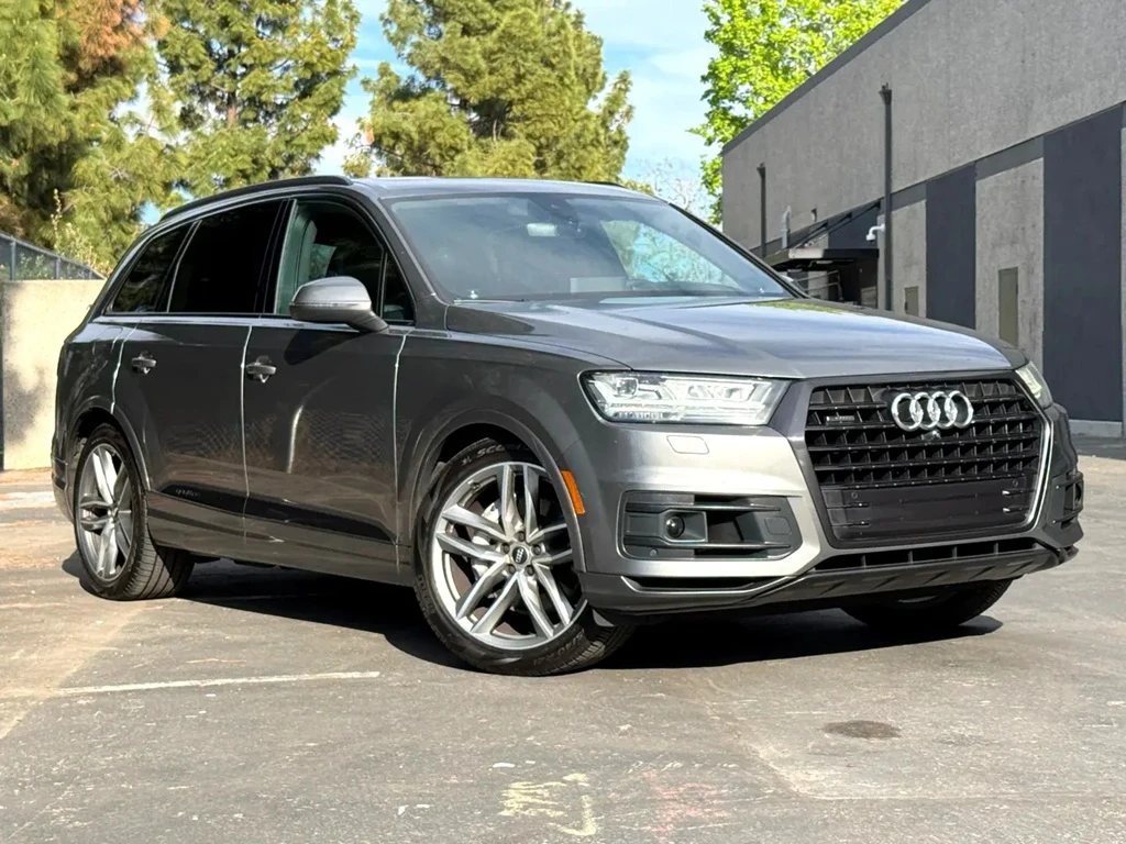 Audi Q7 PRESTIGE* BLACK OPTIC* MATRIX* DISTRO* 7МЕСТА* ПАН - изображение 2