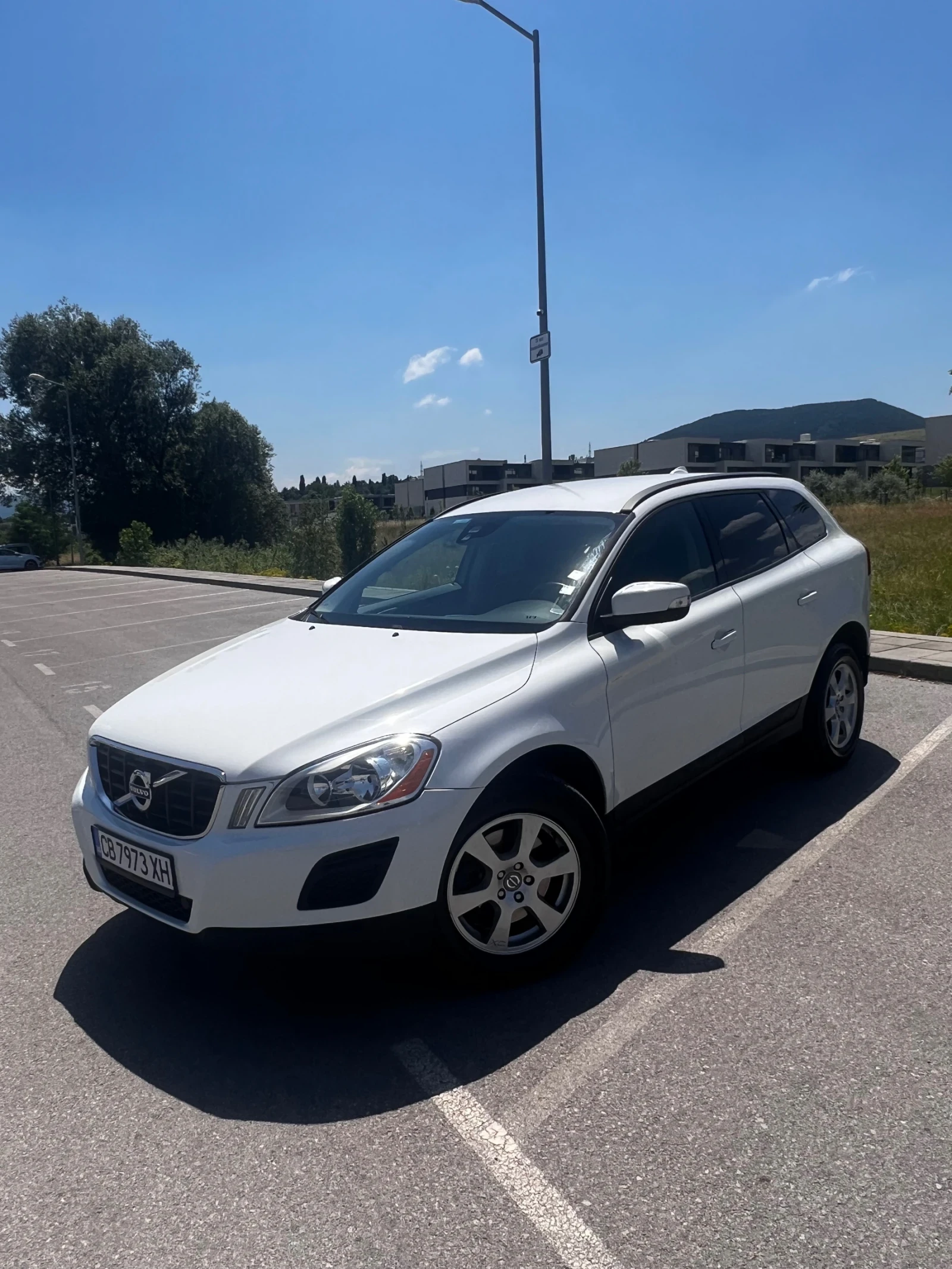Volvo XC60 D4 - изображение 2