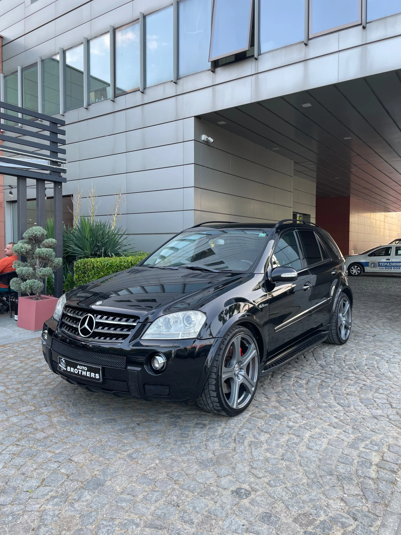 Mercedes-Benz ML 63 AMG 6.3 V8 | 510 к.с. | AMG Пакет - изображение 3
