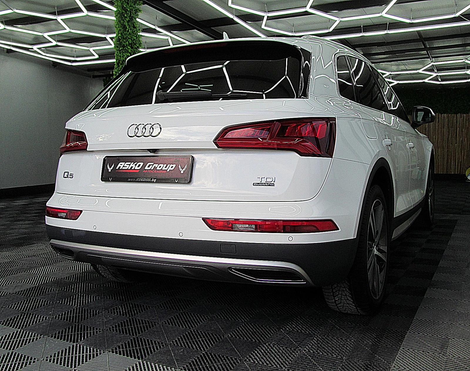 Audi Q5 PANORAMA/S-line/KeylessGo/ГЕРМАНИЯ СОБСТВЕН ЛИЗИНГ - изображение 6