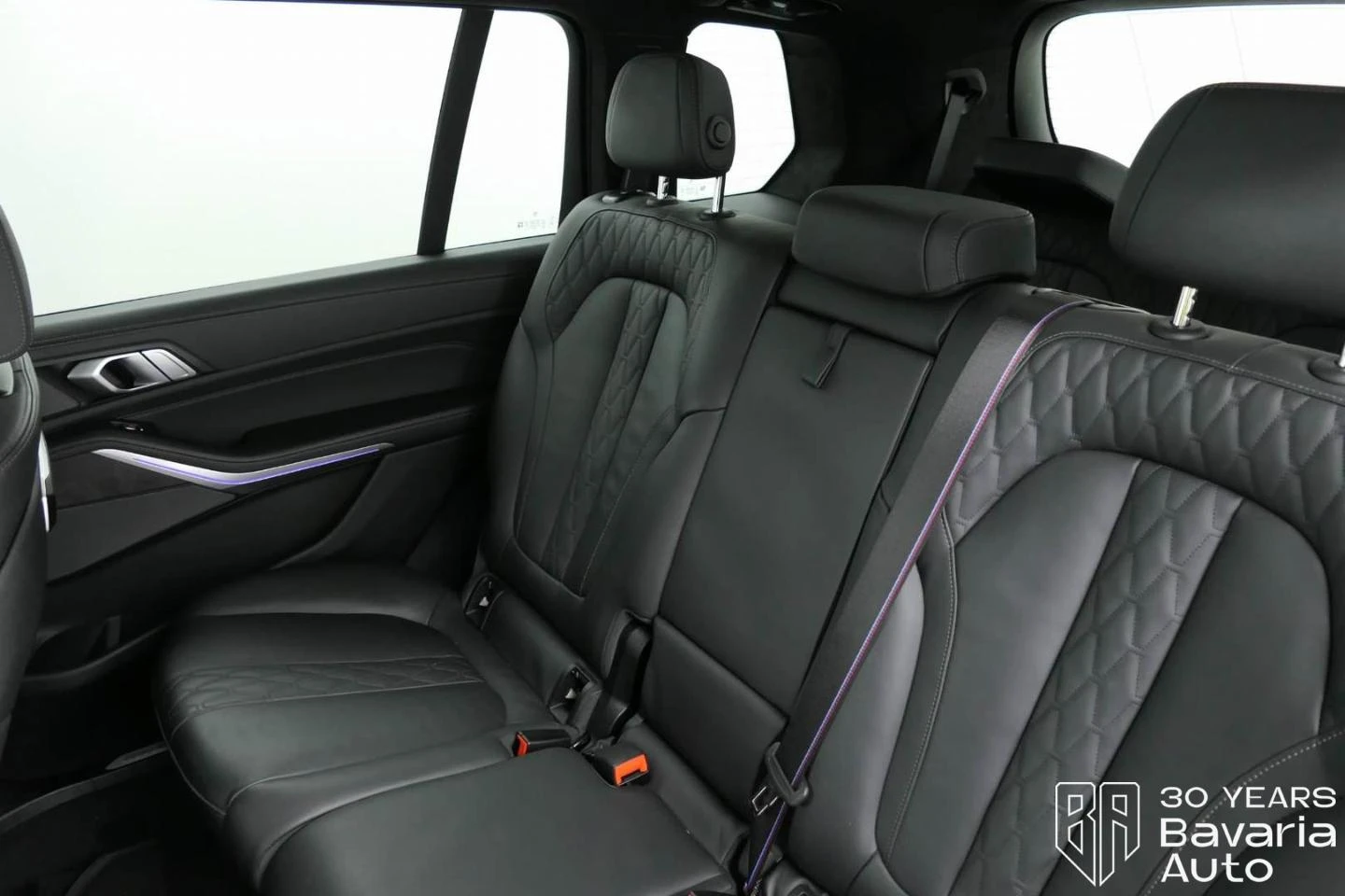 BMW X7 M60i xDrive Sportautomatic - изображение 8