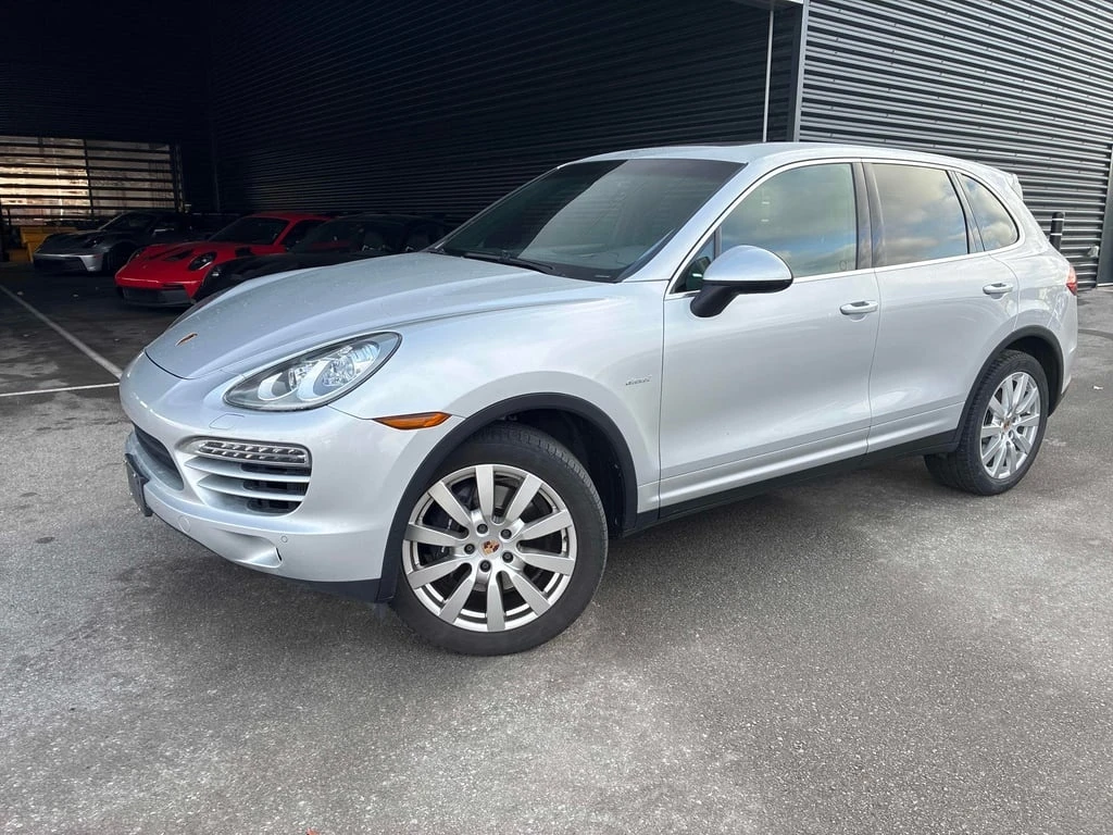 Porsche Cayenne * Diesel * CARFAX * БЕЗ ПЪРВОНАЧАЛНА ВНОСКА - изображение 2