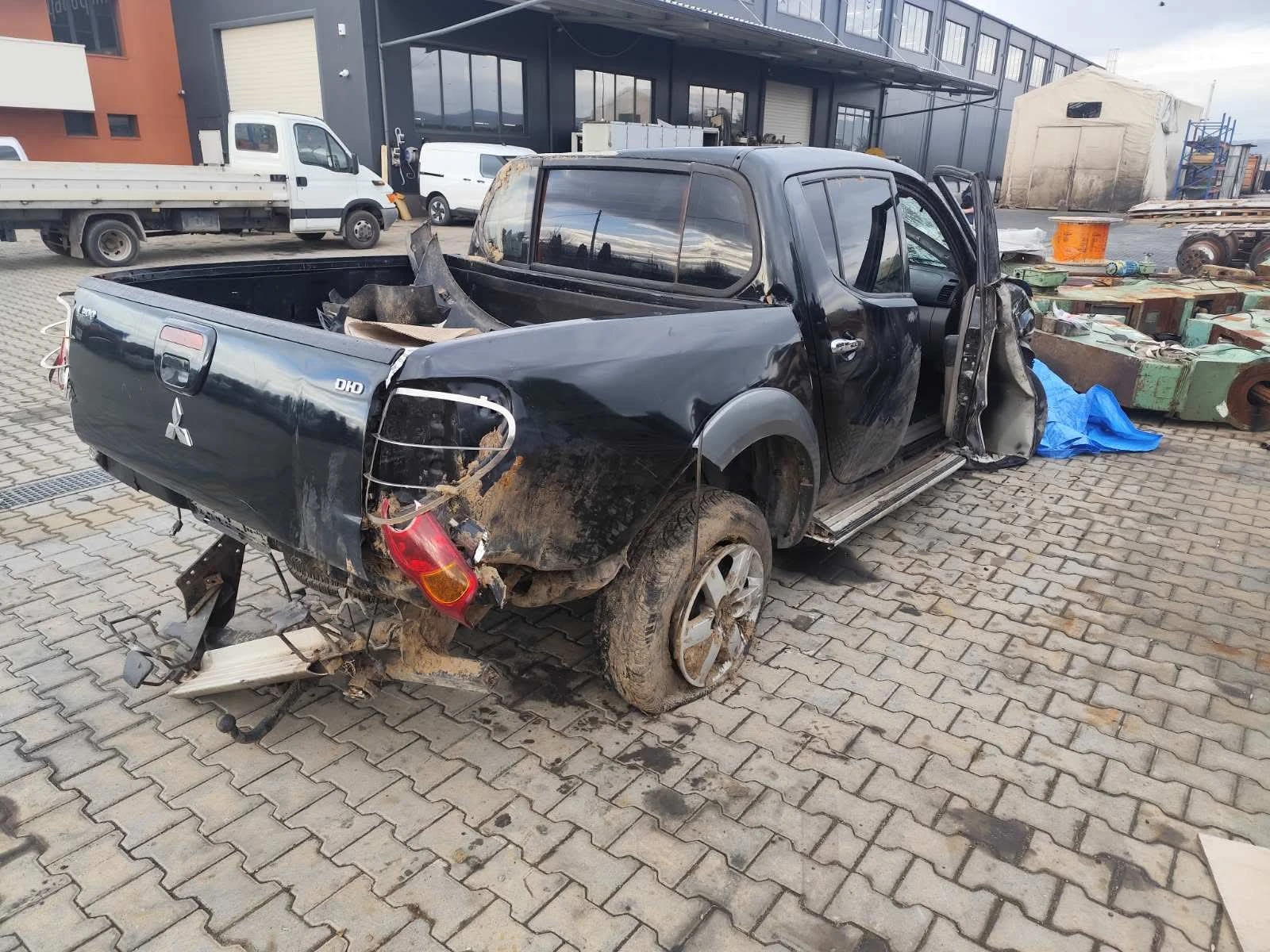 Mitsubishi L200 | Mobile.bg � ����������� 4