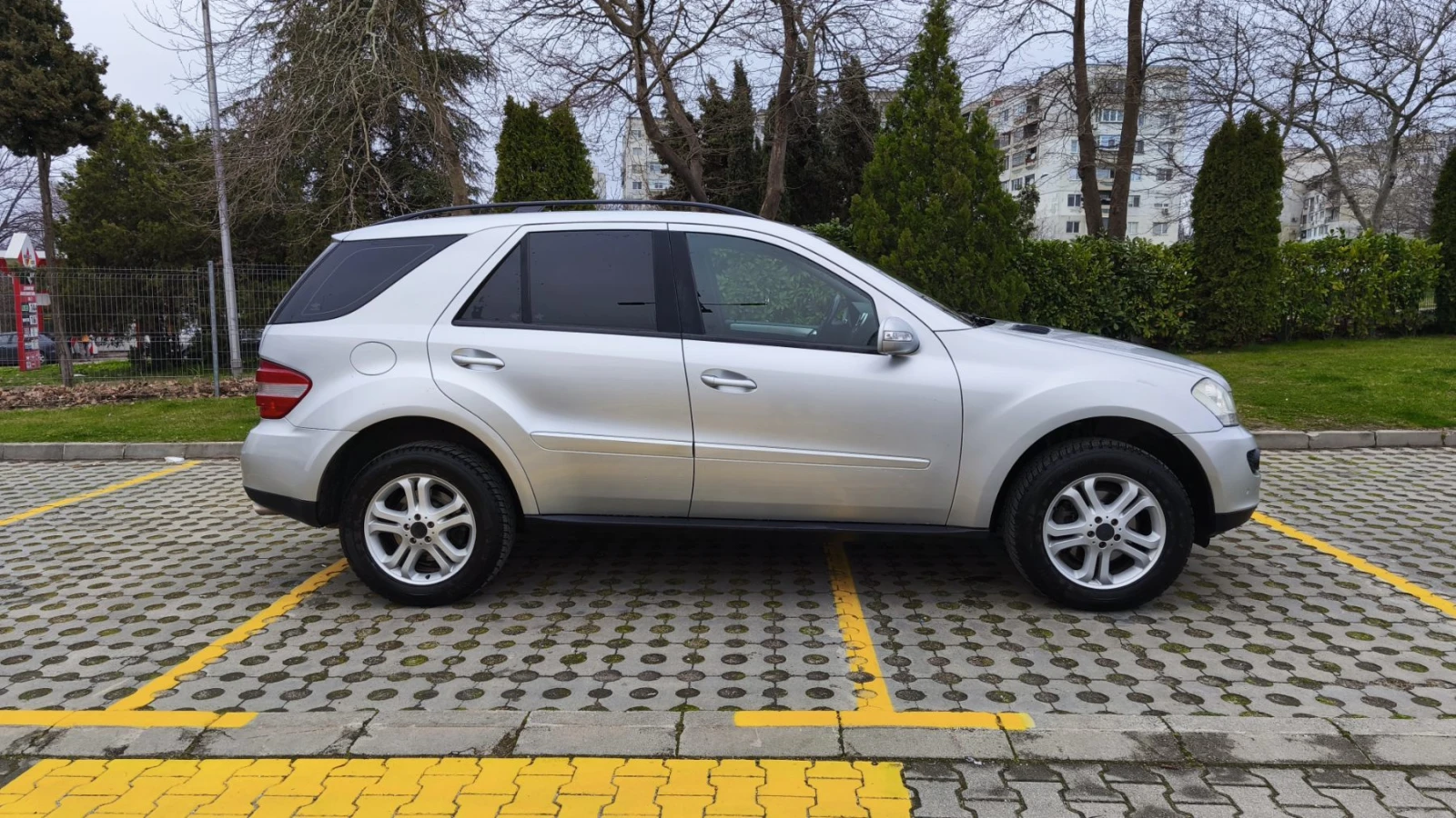 Mercedes-Benz ML 280, снимка 8 - Автомобили и джипове - 54072345