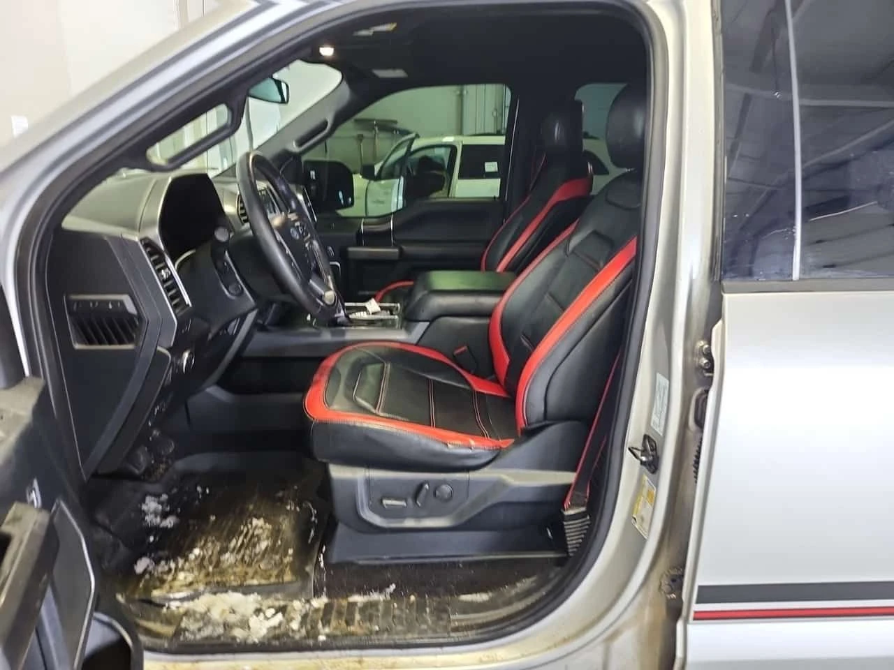 Ford F150 * LARIAT * ГЛАВНО ПРЕДСТАВИТЕЛСТВО НА FORD* , снимка 6 - Автомобили и джипове - 54147377