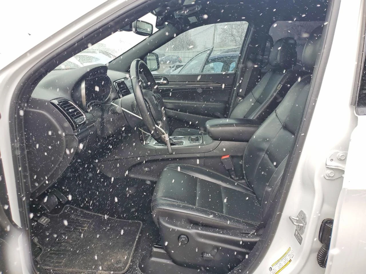 Jeep Grand cherokee 3.6* 4Х4* LIMITED* РЕАЛНИ КМ!, снимка 8 - Автомобили и джипове - 54159316