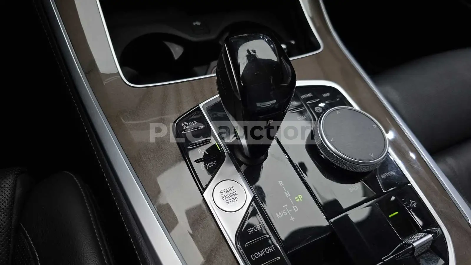 BMW X5 * HEAD-UP DISPLAY * ПАНОРАМА * DISTRONIC, снимка 9 - Автомобили и джипове - 54267959