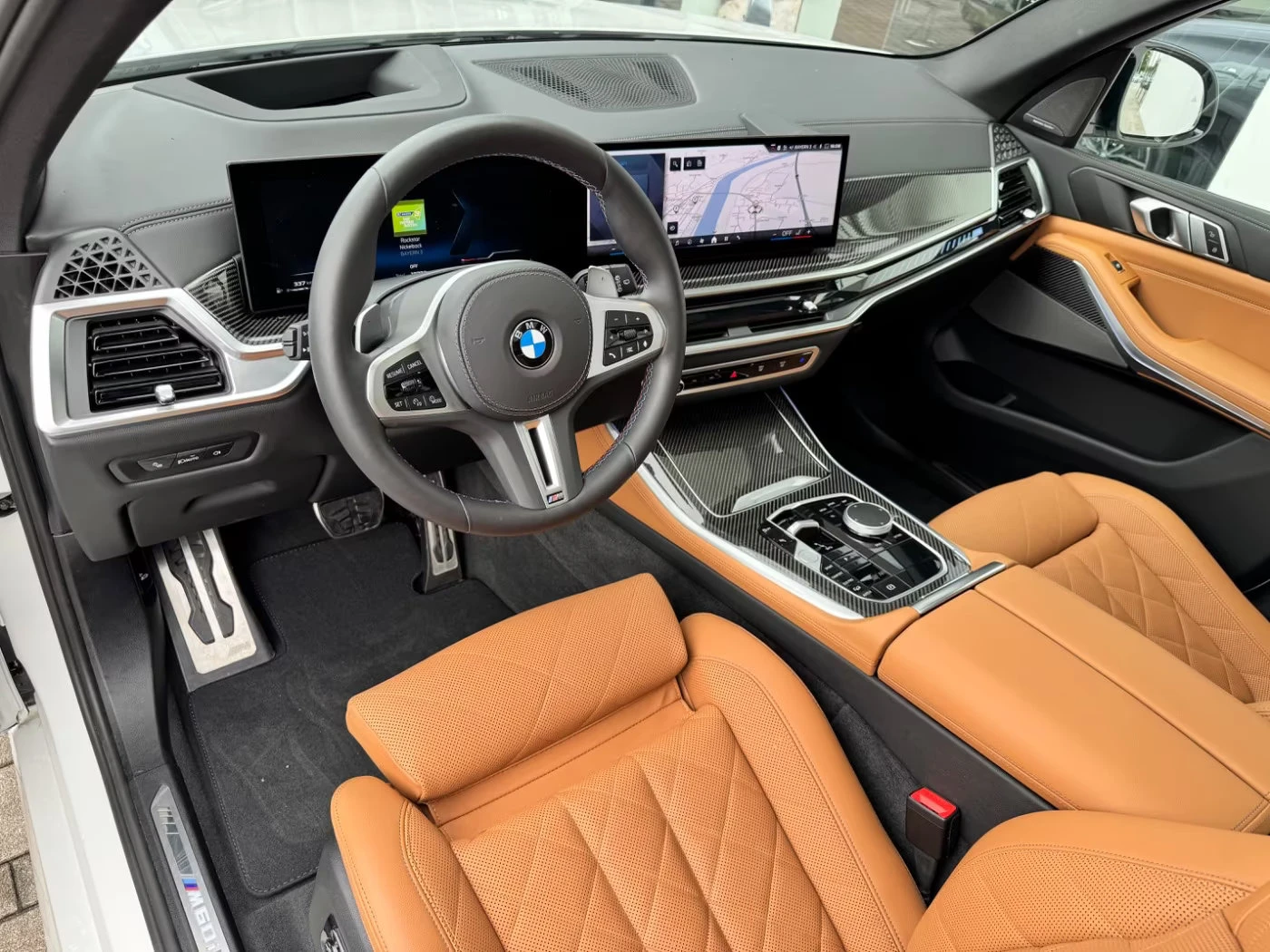 BMW X5 M60i/530HP/SHADOW/CARBON/H&K/360/MEMO/HUD/327q, снимка 10 - Автомобили и джипове - 54620128