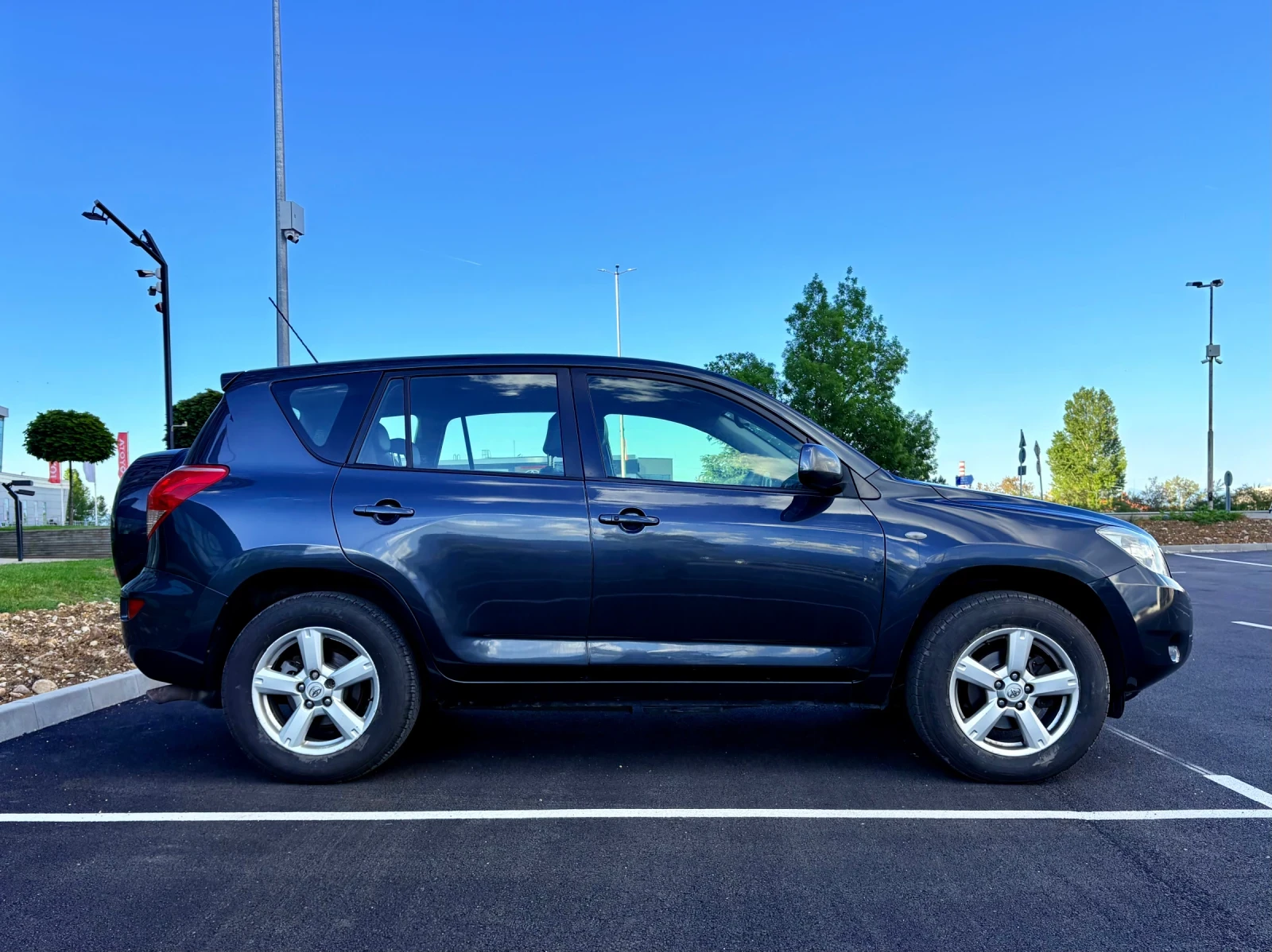 Toyota Rav4 4x4~АВТОМАТ~ГАЗ~Шибедах, снимка 4 - Автомобили и джипове - 54692843