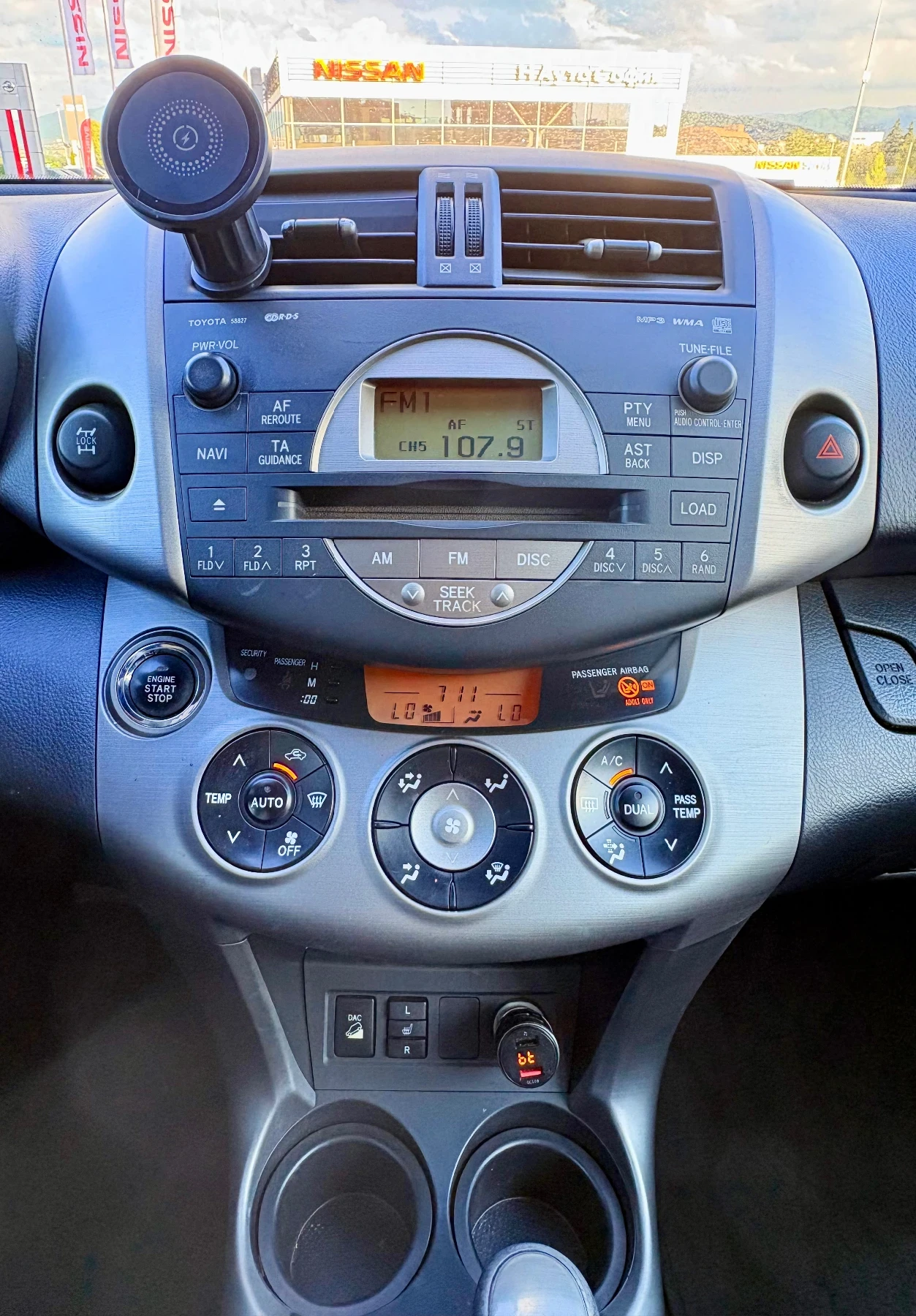 Toyota Rav4 4x4~АВТОМАТ~ГАЗ~Шибедах, снимка 12 - Автомобили и джипове - 54692843