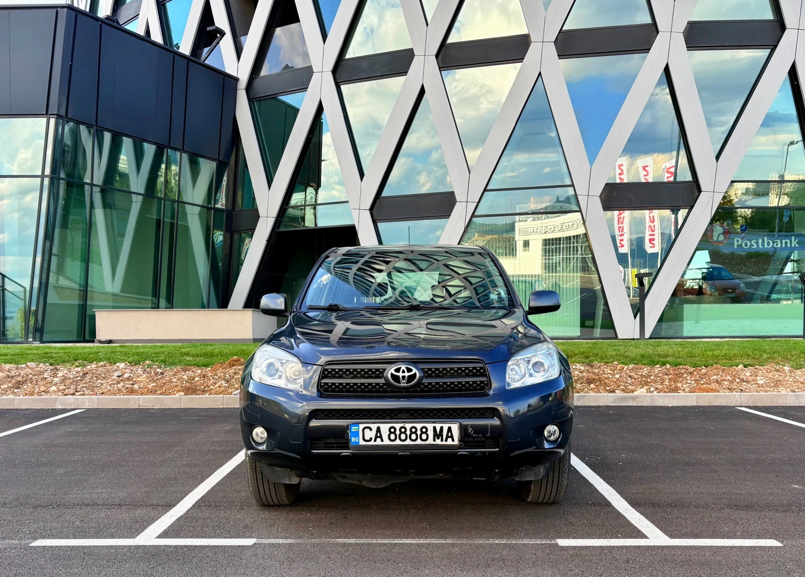 Toyota Rav4 4x4~АВТОМАТ~ГАЗ~Шибедах, снимка 2 - Автомобили и джипове - 54692843