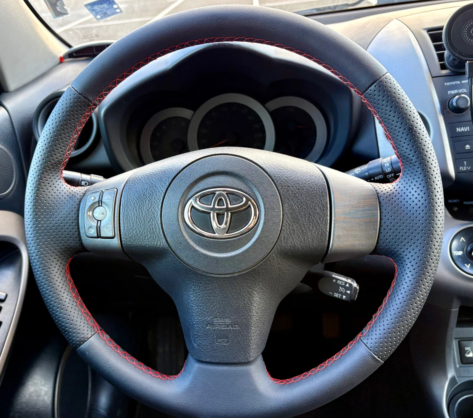 Toyota Rav4 4x4~АВТОМАТ~ГАЗ~Шибедах, снимка 10 - Автомобили и джипове - 54692843