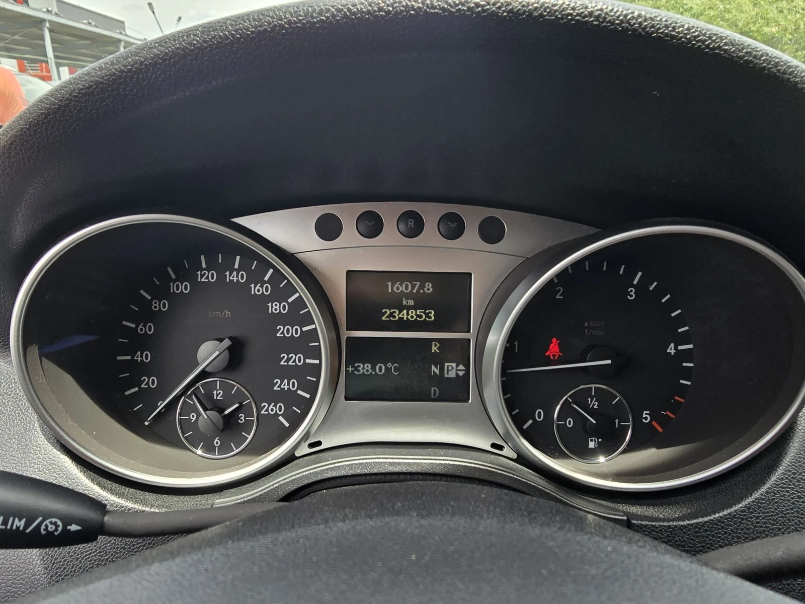 Mercedes-Benz ML 320 CDI 224к.с 4MATIC Топ състояние , снимка 17 - Автомобили и джипове - 55204639
