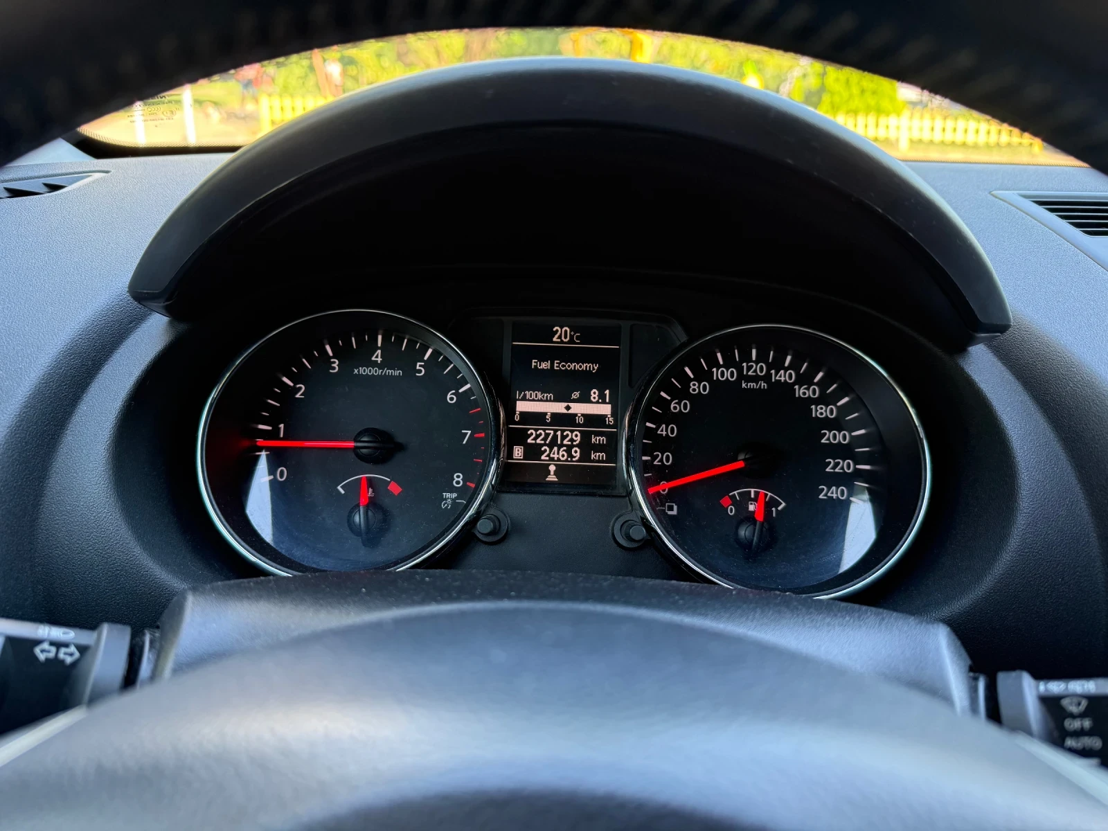 Nissan Qashqai, снимка 13 - Автомобили и джипове - 55450389