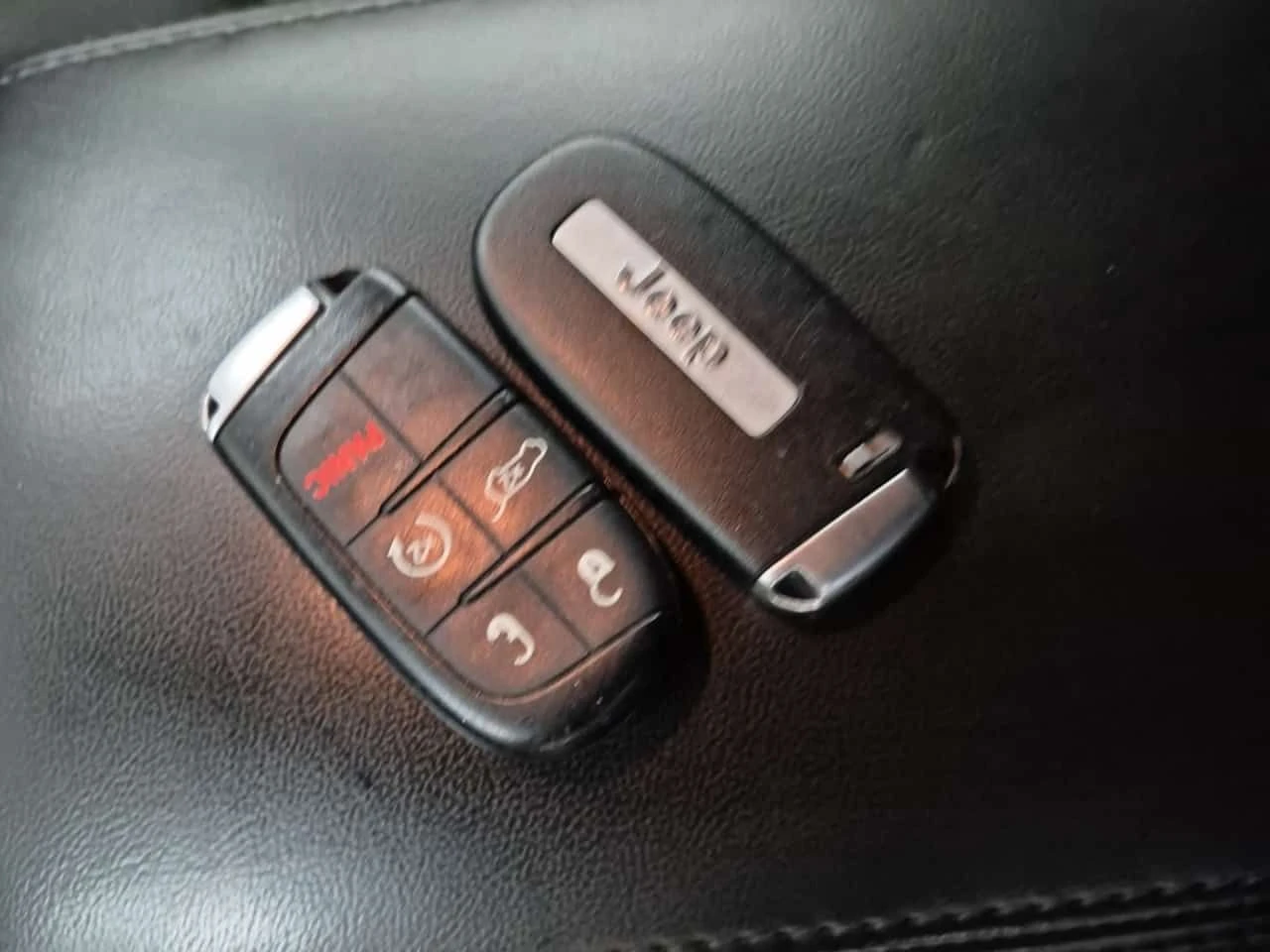 Jeep Grand cherokee * Altitude * АВТОКРЕДИТ * ГЛАВНО ПРЕДСТАВИТЕЛСТВО, снимка 12 - Автомобили и джипове - 55651903