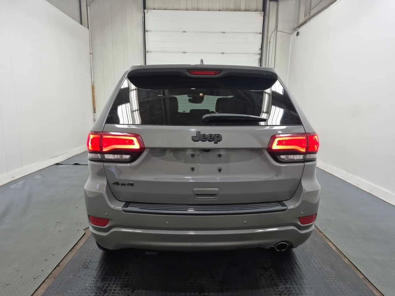 Jeep Grand cherokee * Altitude * АВТОКРЕДИТ * ГЛАВНО ПРЕДСТАВИТЕЛСТВО, снимка 5 - Автомобили и джипове - 55651903