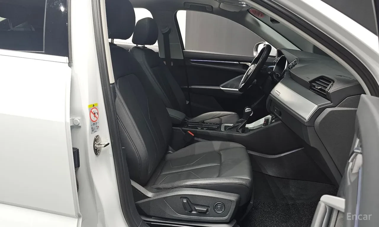 Audi Q3 Sportback 40TFSI* MATRIX* S* LINE* ДИСТРОНИК* ХЕДЪП* КАМЕРА*, снимка 13 - Автомобили и джипове - 55962693