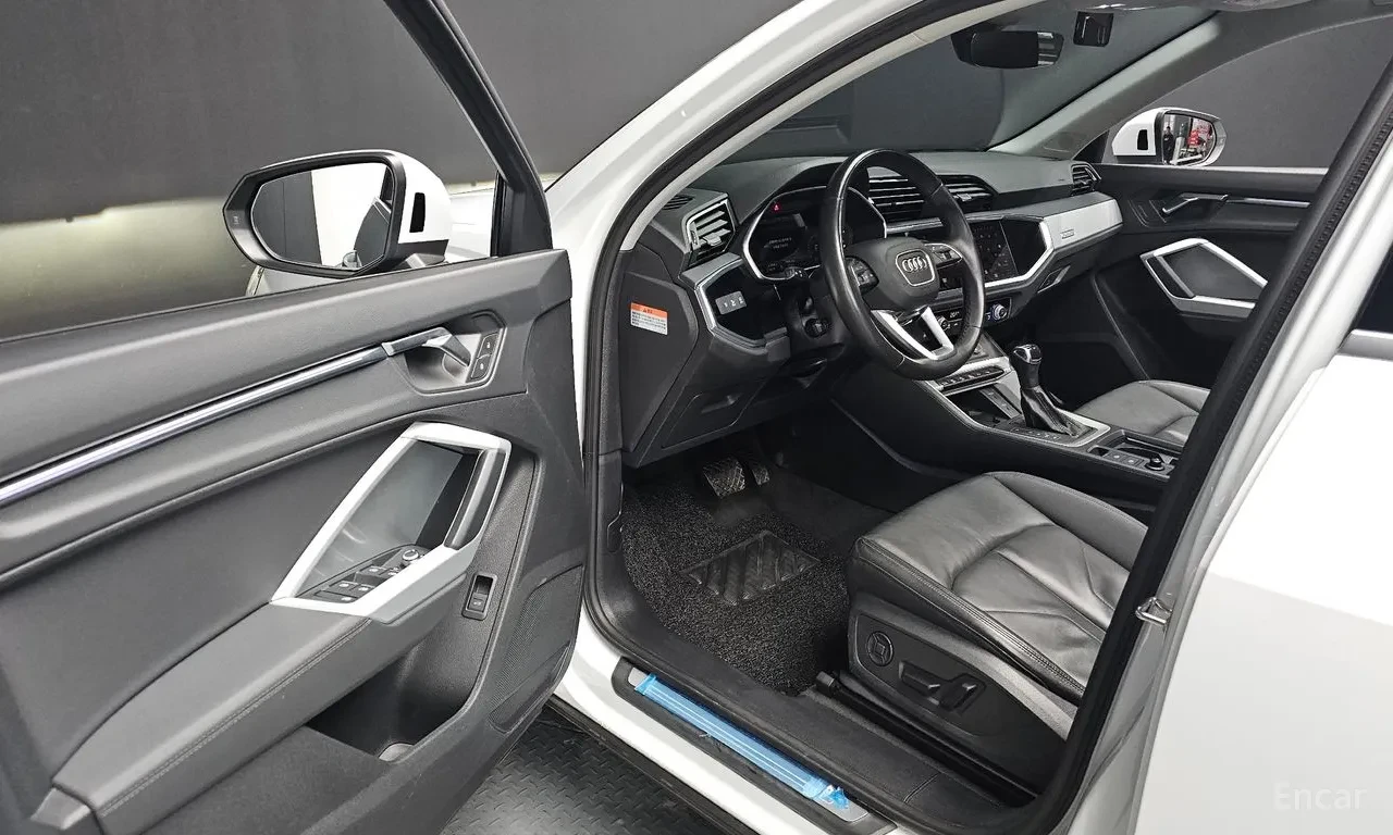 Audi Q3 Sportback 40TFSI* MATRIX* S* LINE* ДИСТРОНИК* ХЕДЪП* КАМЕРА*, снимка 5 - Автомобили и джипове - 55962693