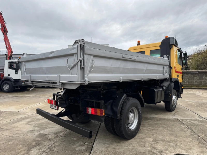 Mercedes-Benz Actros 1832 , 4x4 , кош:4., 60м, тристранен самосвал, снимка 10 - Камиони - 52562828