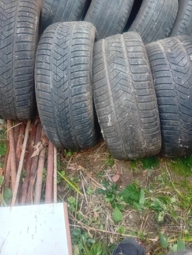 Гуми Зимни 245/40R18, снимка 1