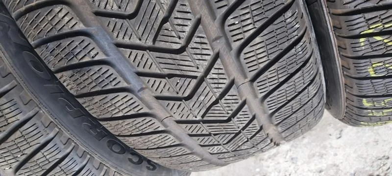 Гуми Зимни 255/50R20, снимка 5 - Гуми и джанти - 33729816