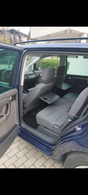 VW Touran VW Touran 2.0 TDI 7 местен обслужен перфектно съст, снимка 10