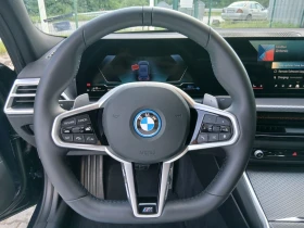BMW 330 xDrive Sedan, снимка 14