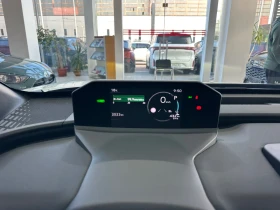 Toyota bZ4X Executive, снимка 12
