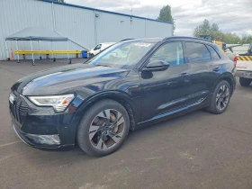 ������ Audi E-Tron