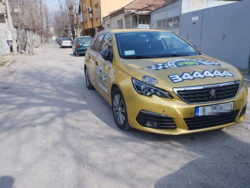 Peugeot 308, снимка 1 - Автомобили и джипове - 47134892