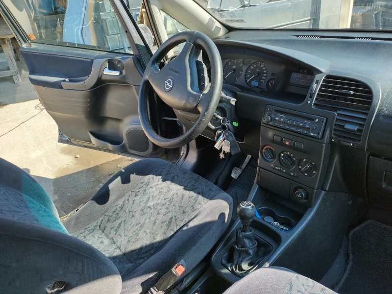 Opel Zafira 2000TD, снимка 2 - Автомобили и джипове - 47110914