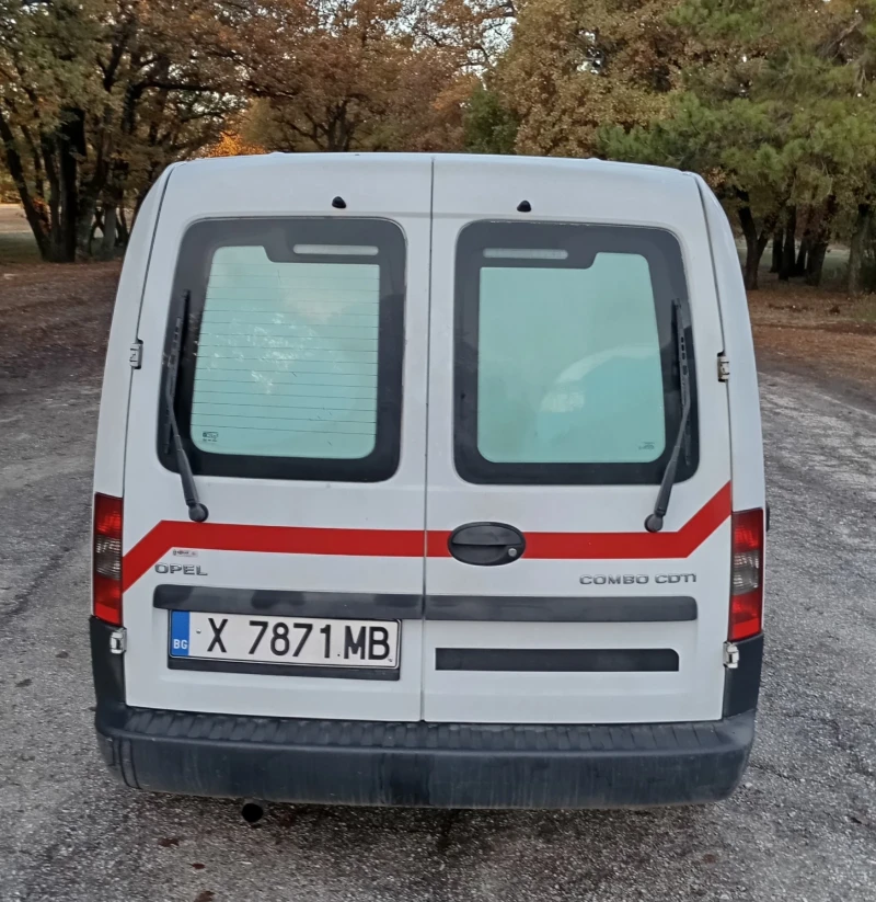 Opel Combo, снимка 4 - Автомобили и джипове - 48027870