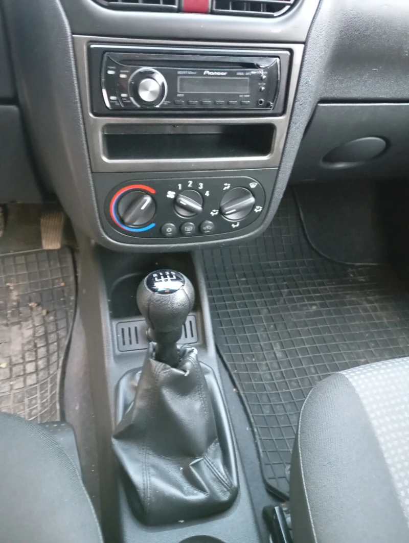 Opel Combo, снимка 5 - Автомобили и джипове - 48027870