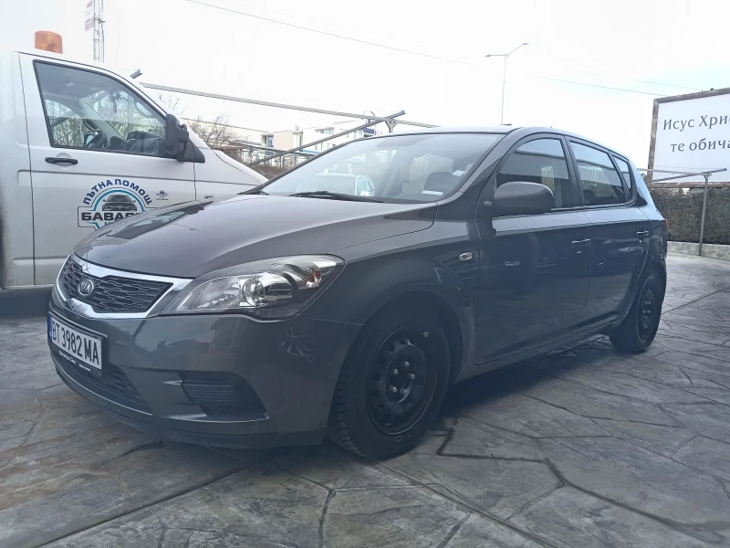 Kia Ceed 1.6 дизел, снимка 1 - Автомобили и джипове - 48415220