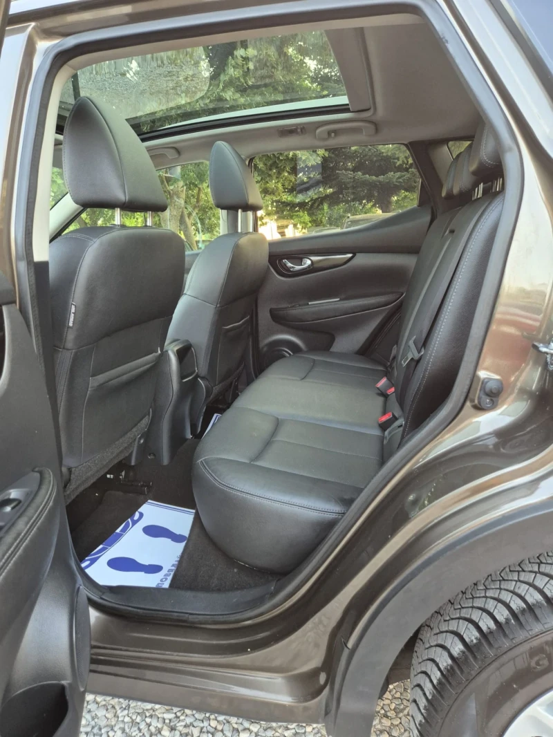 Nissan Qashqai 1.5DCI-NAVI-PANORAMA-FULL, снимка 9 - Автомобили и джипове - 48419218