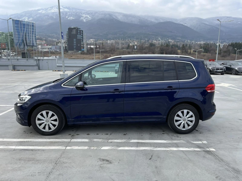 VW Touran 2.0 TDI, снимка 2 - Автомобили и джипове - 49343757