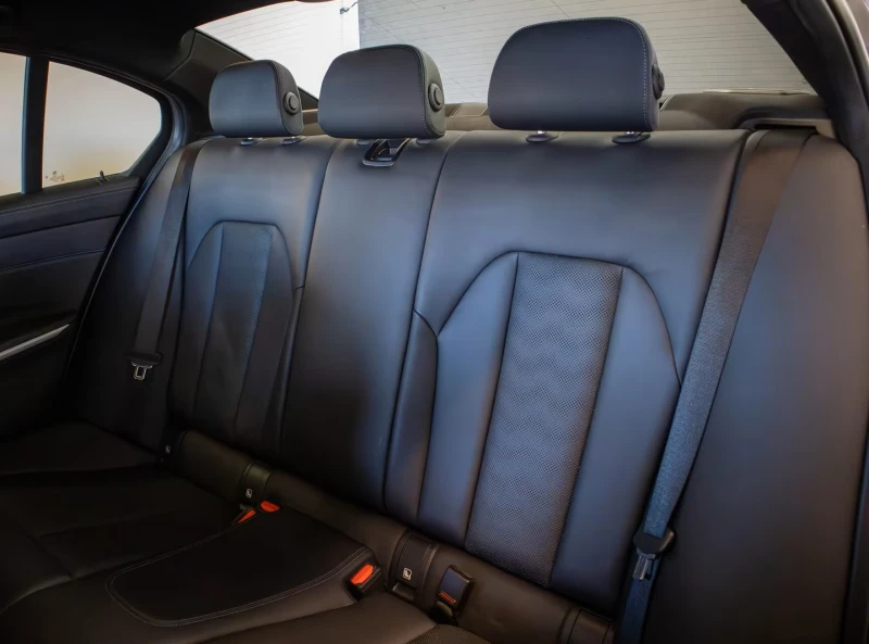 BMW M3 Competition xDrive, снимка 9 - Автомобили и джипове - 52626166