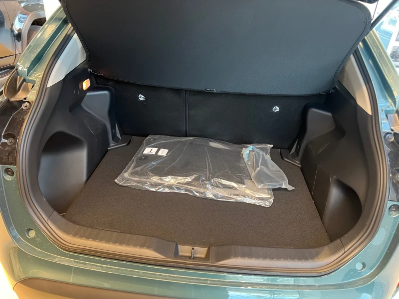 Toyota Yaris Cross Fancy, снимка 6 - Автомобили и джипове - 52709514