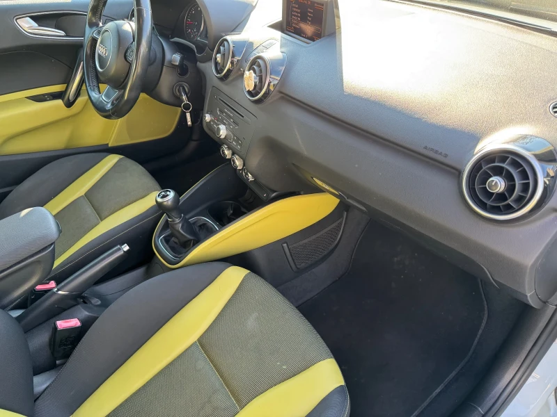 Audi A1 1.6, снимка 10 - Автомобили и джипове - 53098386