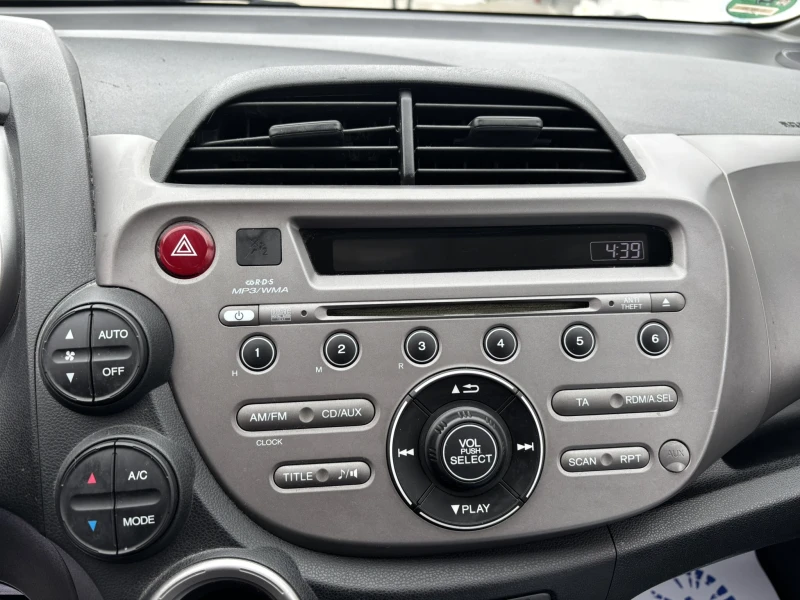 Honda Jazz 1.4 - 100 k.c., снимка 8 - Автомобили и джипове - 53349857